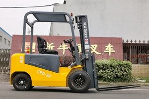 如何檢查和裝配電動叉車的油缸？
