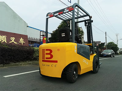 電動叉車
